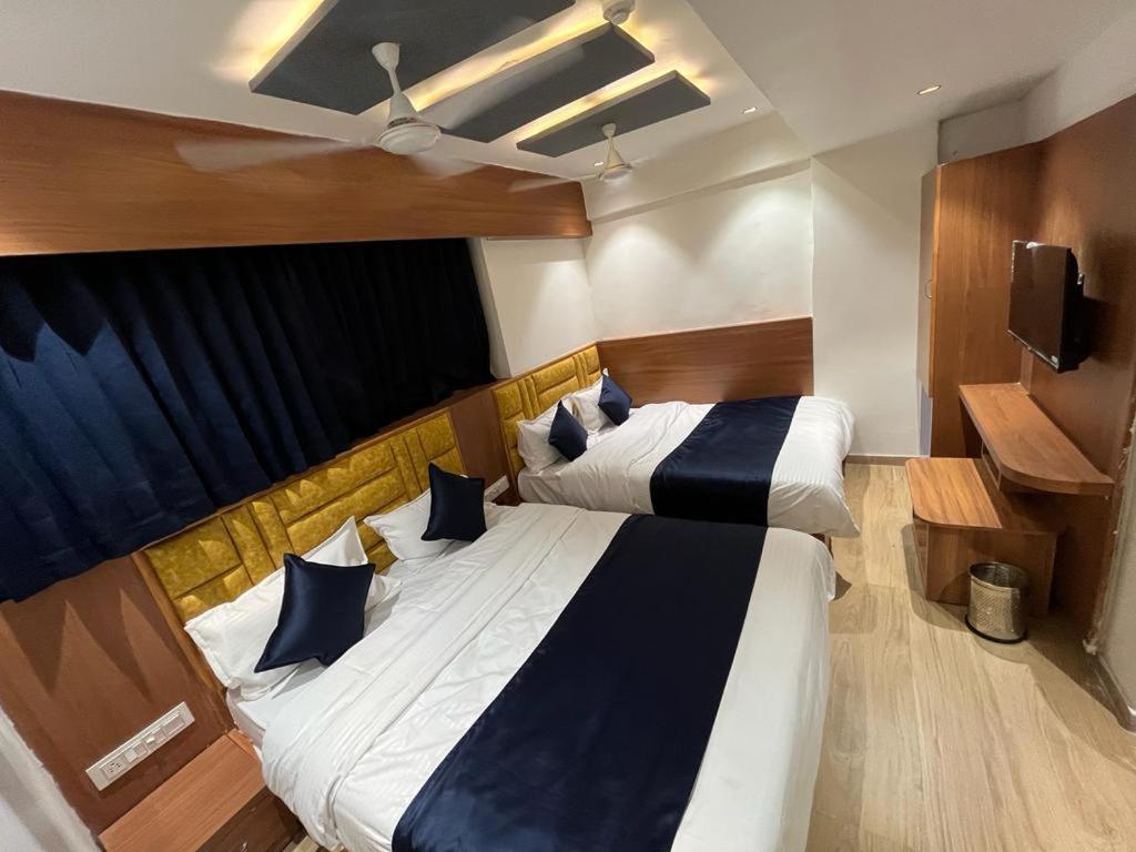 Hotel Paramount Villa Gandhinagar Dış mekan fotoğraf