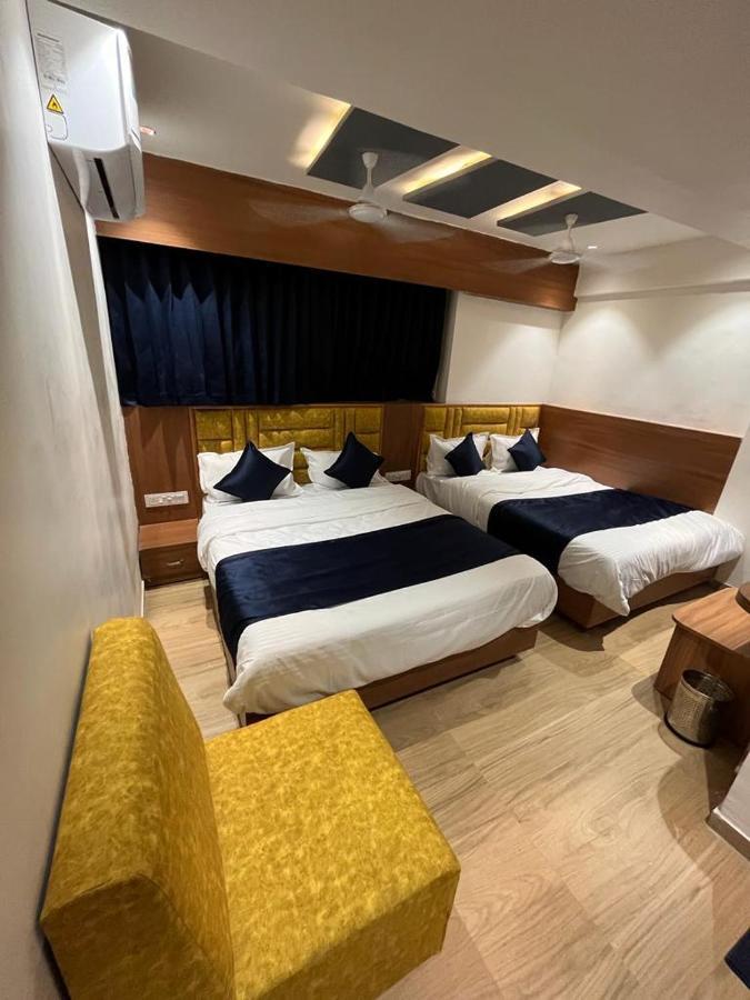 Hotel Paramount Villa Gandhinagar Dış mekan fotoğraf
