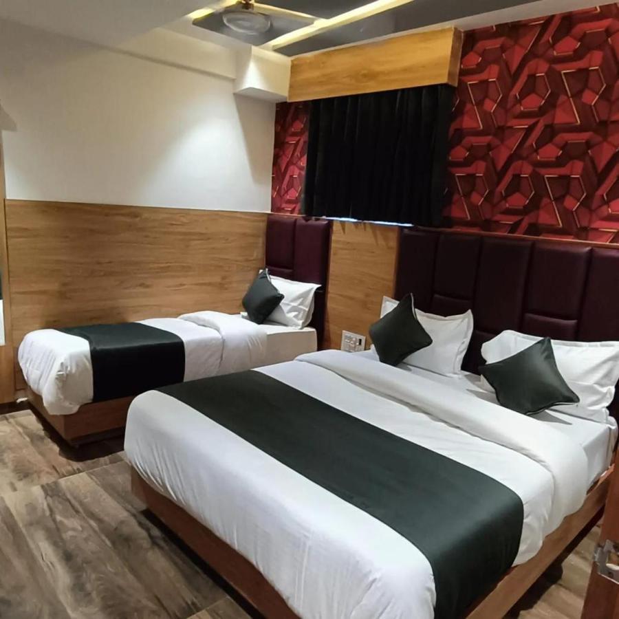 Hotel Paramount Villa Gandhinagar Dış mekan fotoğraf