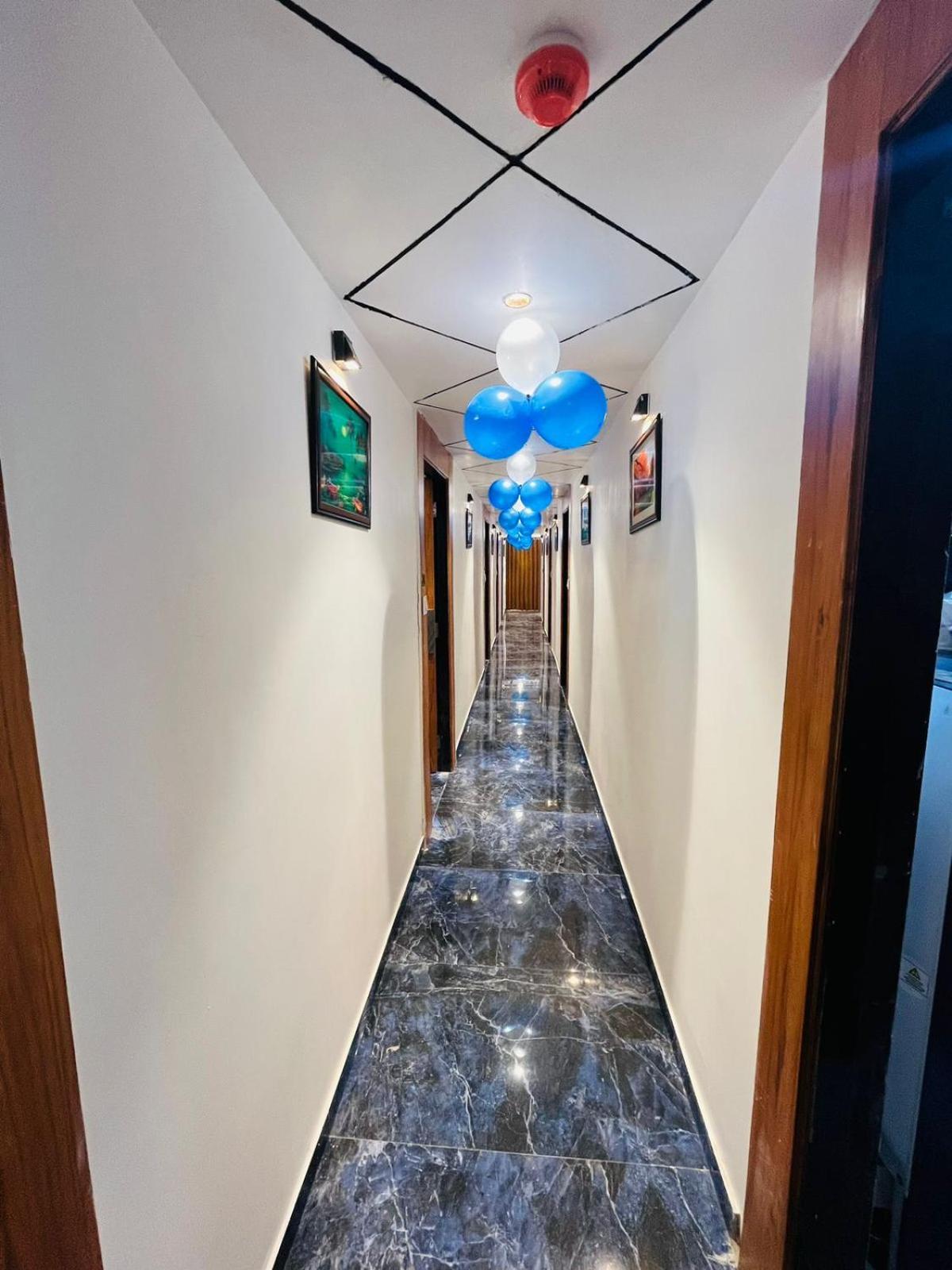 Hotel Paramount Villa Gandhinagar Dış mekan fotoğraf