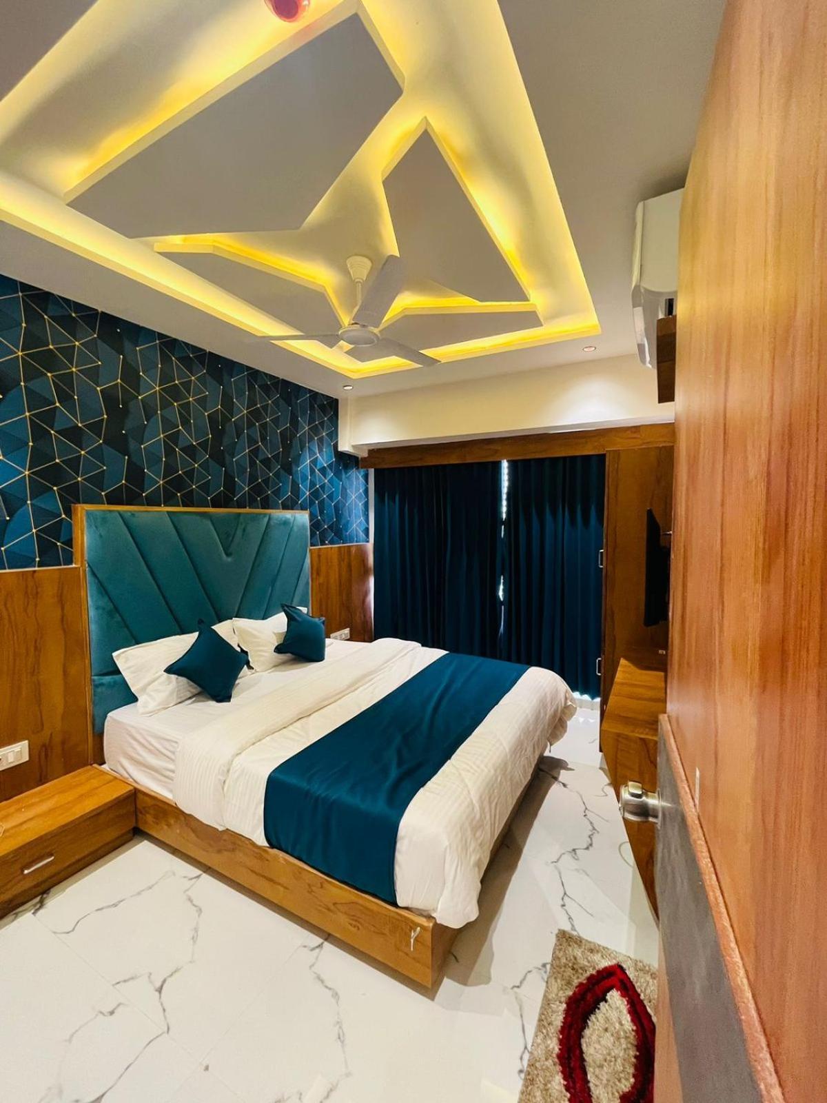 Hotel Paramount Villa Gandhinagar Dış mekan fotoğraf