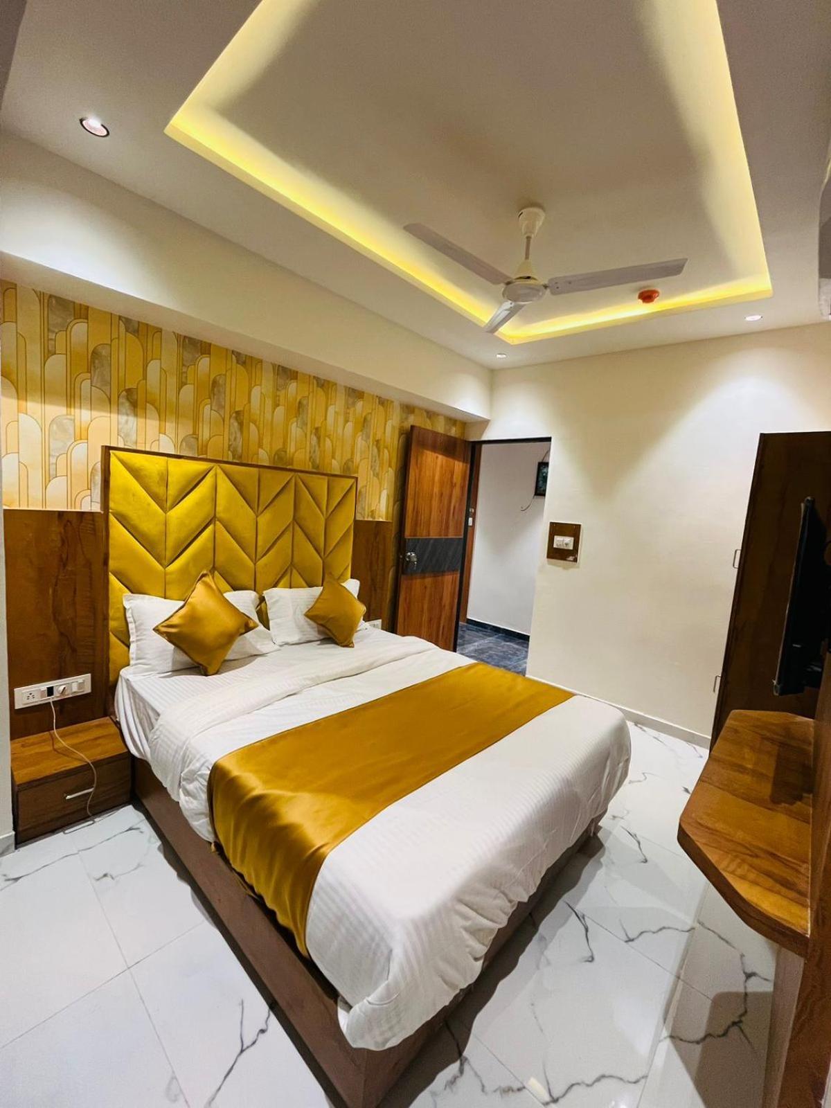 Hotel Paramount Villa Gandhinagar Dış mekan fotoğraf